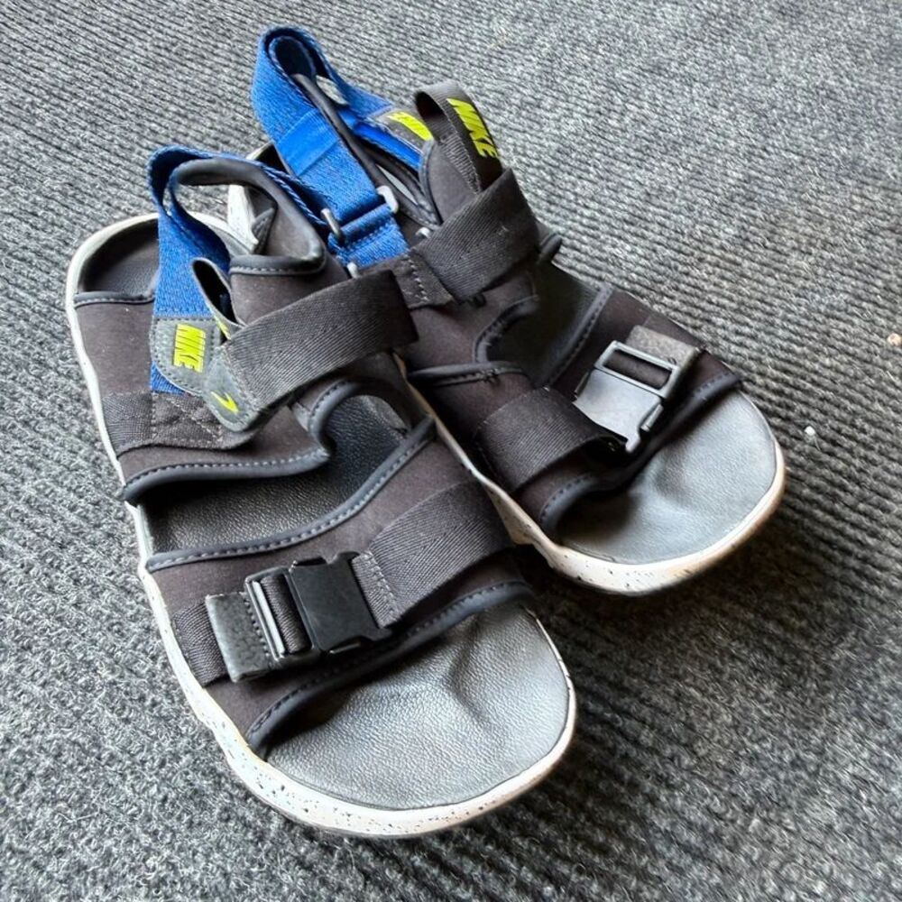 Nike river sandals